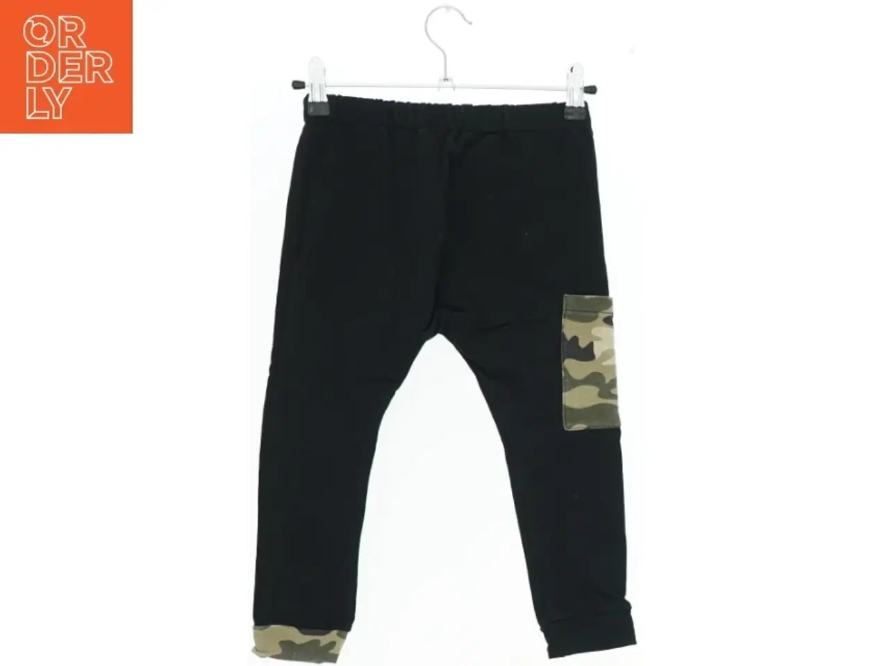 Billede 2 - Børne leggings med camouflage detaljer fra Honsiu Misiu (str. 104)