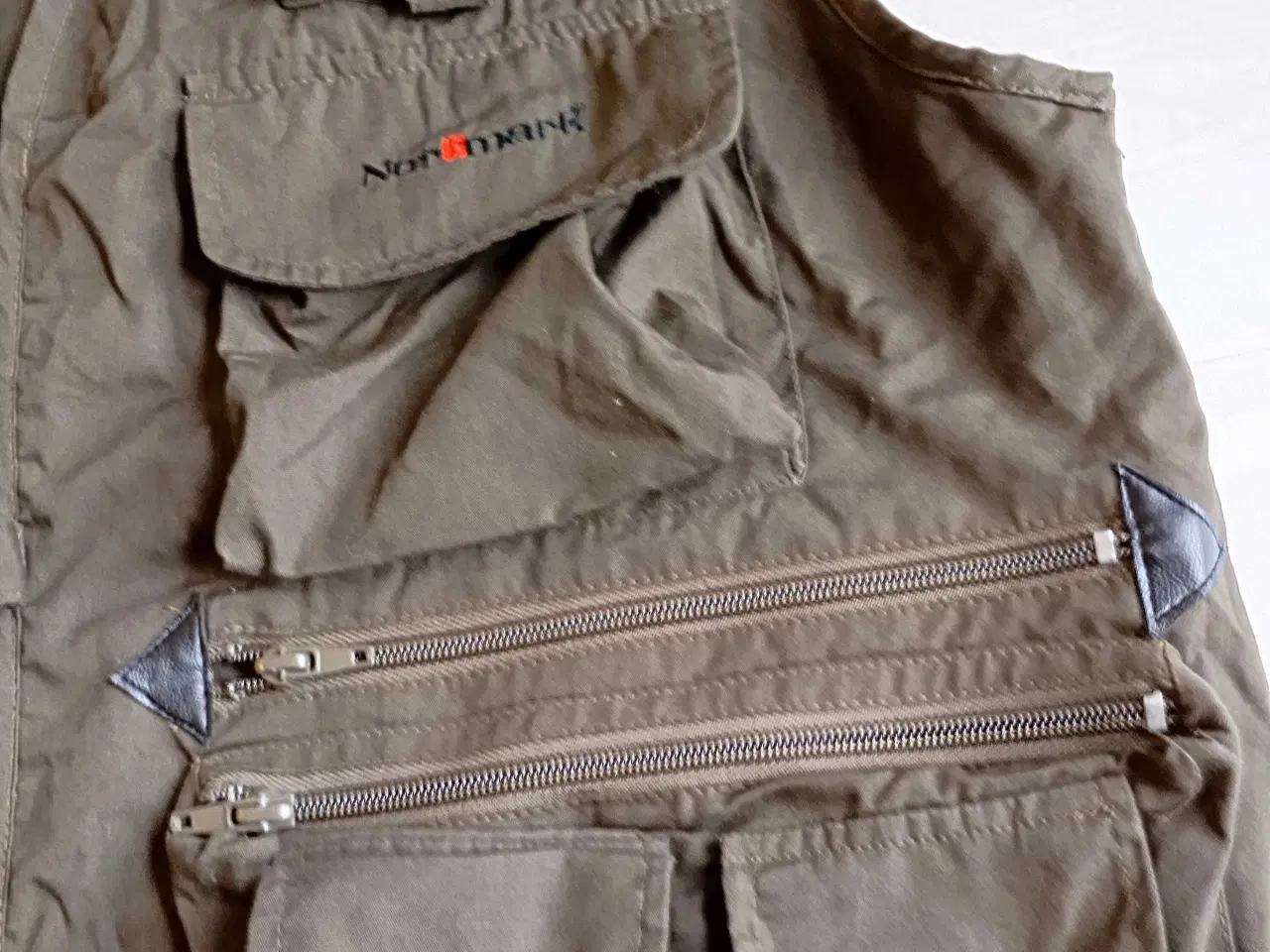 Billede 6 - Fiskevest Normark. Med mange lommer. 