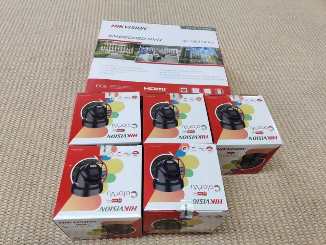 Billede 1 - Komplet Hikvision overvågningsystem sælges billigt