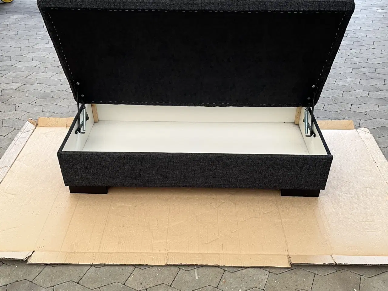 Billede 2 - lille seng/sofa med magasin