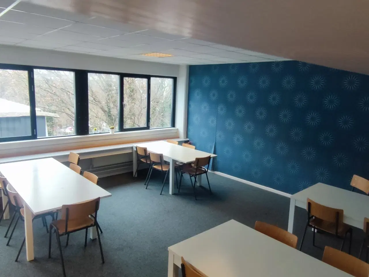 Billede 5 - Kontorlokaler udlejes.