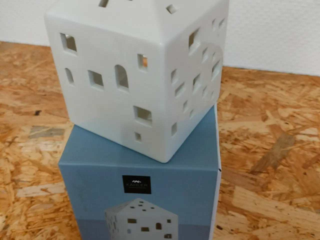 Billede 1 - Kahler lys hus