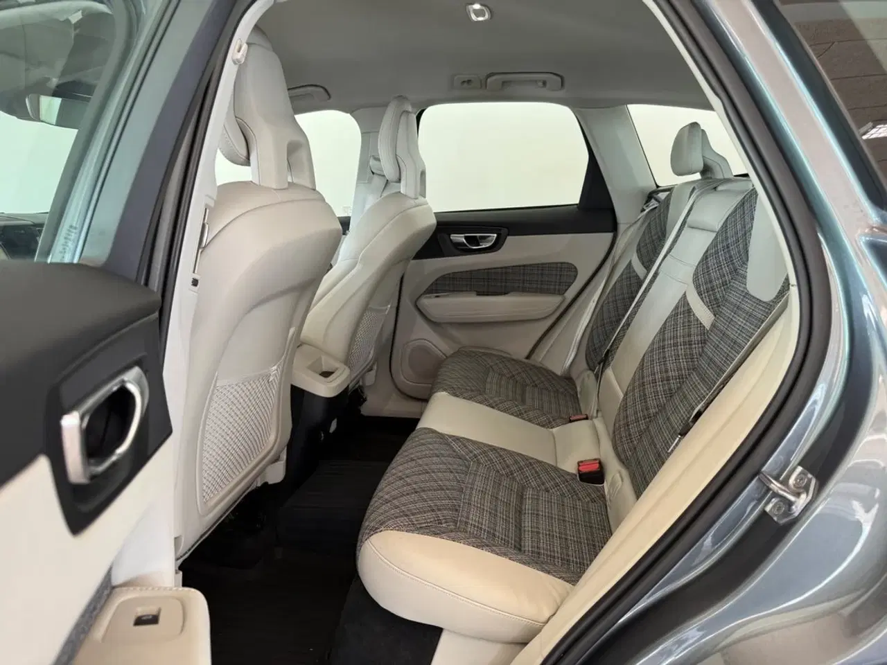 Billede 9 - Volvo XC60 2,0 D4 190 Momentum aut.