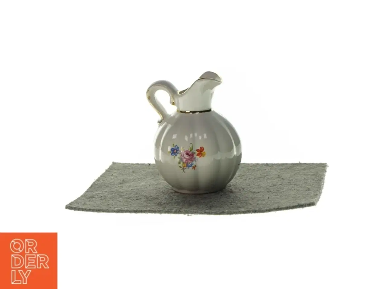 Billede 2 - Kande/ lille vintage vase med blomsterprint (str. 12 x 6cm)