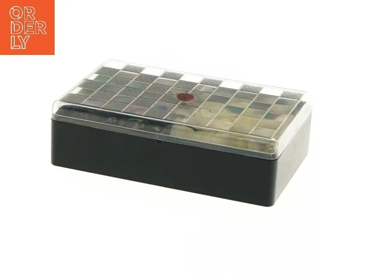 Billede 4 - Skakbrikker i æske (str. 14x9x4 cm)