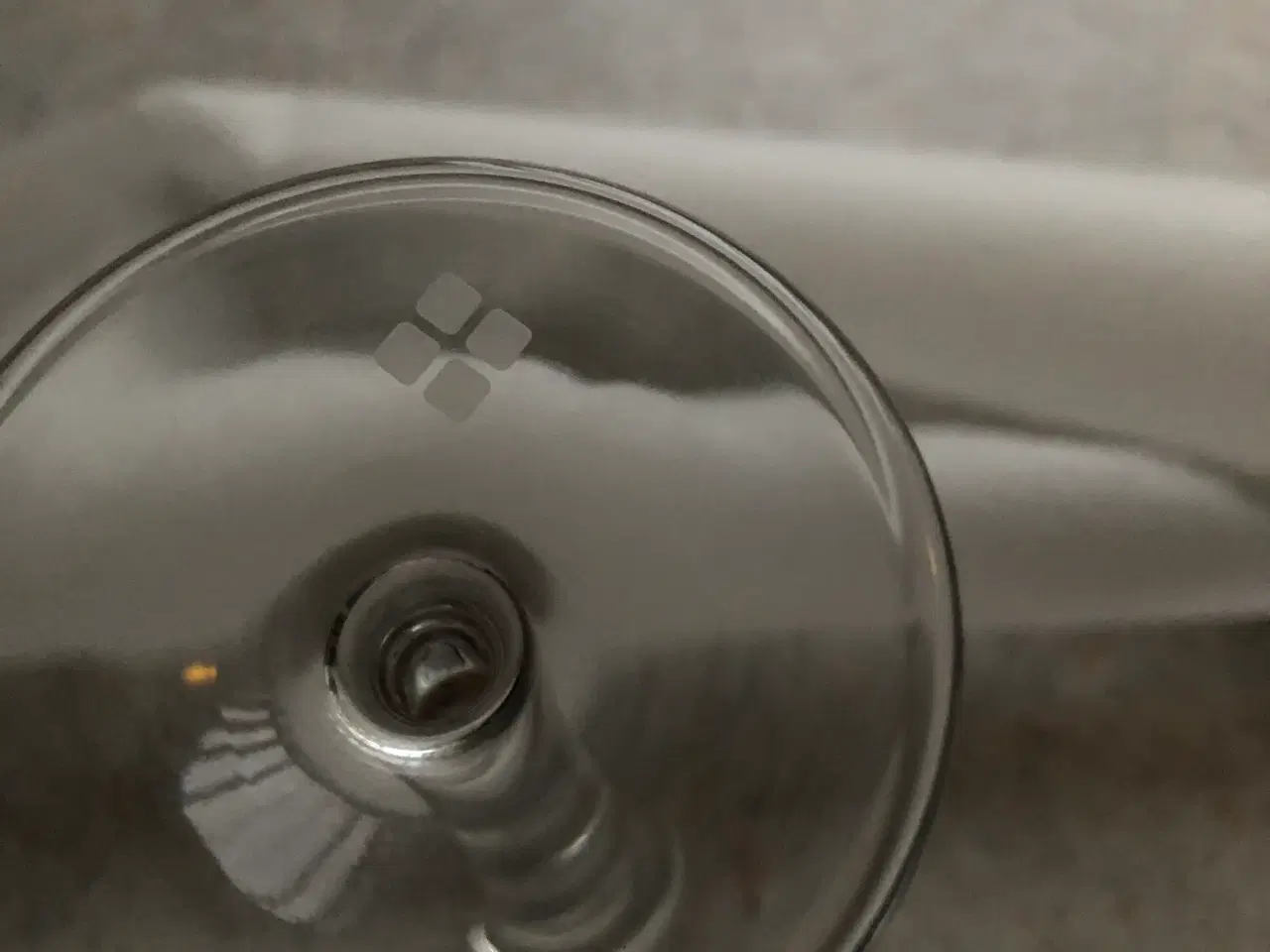 Billede 4 - Den ældre model af Snapsglas, Firkløver