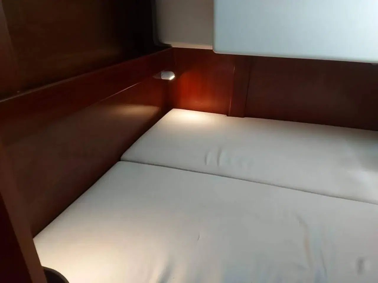 Billede 5 - Beneteau Ombrine 1001 - Twin KAD43 Diesel/Udstyr