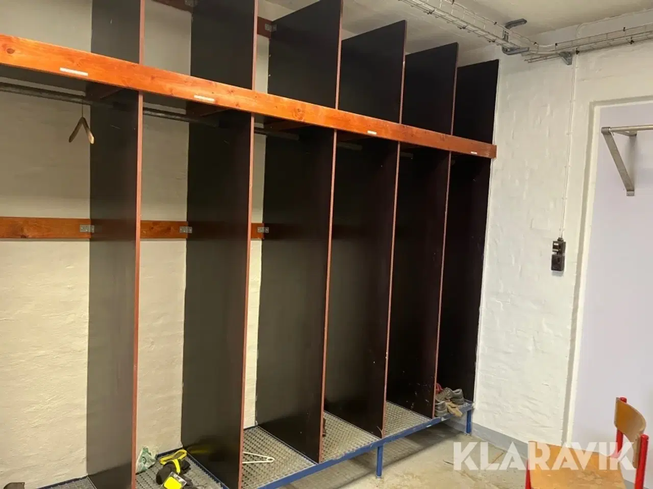 Billede 1 - Våd garderobe
