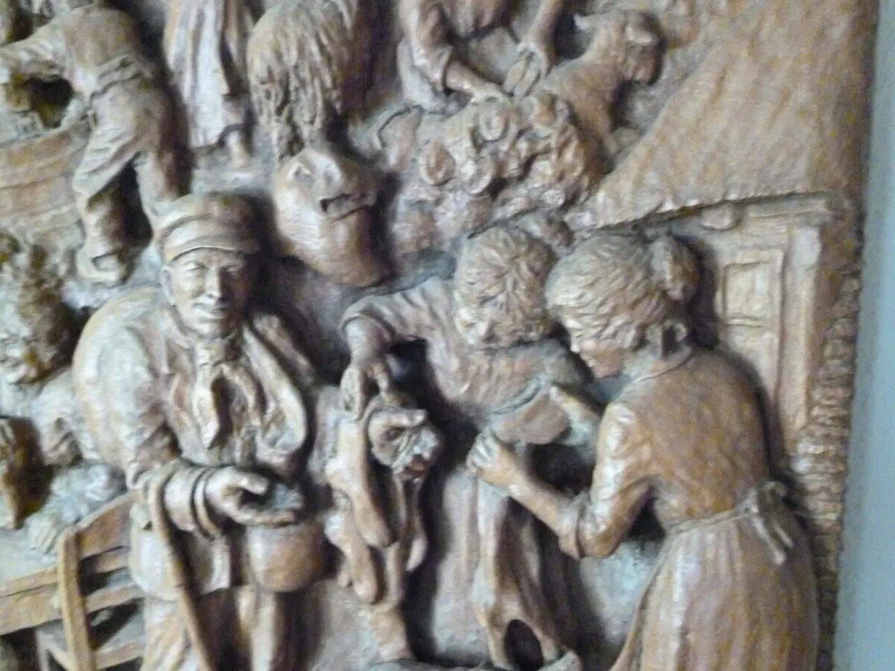 Billede 3 - Træ udskæring med folk og fæ