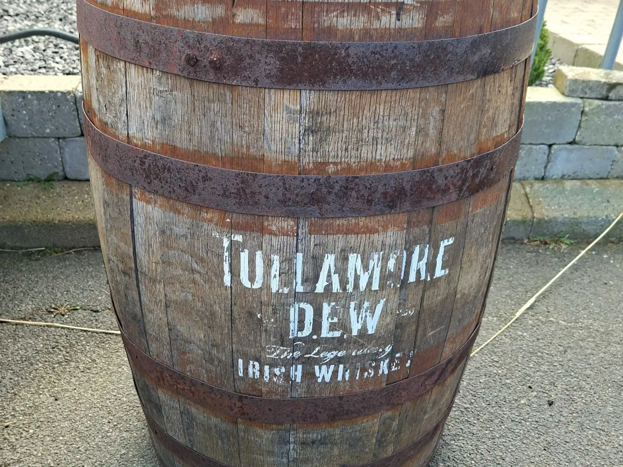 Billede 1 - Tullamore whisky tønde med patina 