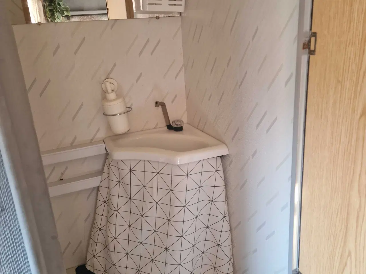 Billede 9 - Campingvogn Knaus Sudwind 395