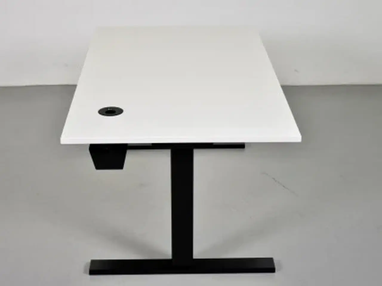 Billede 4 - Holmris b8 hæve-/sænkebord i hvid med sort stel