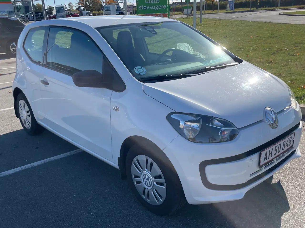 Billede 6 - VW up - lavt km tal