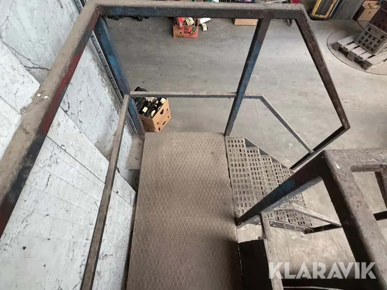 Billede 9 - Trappe med platform