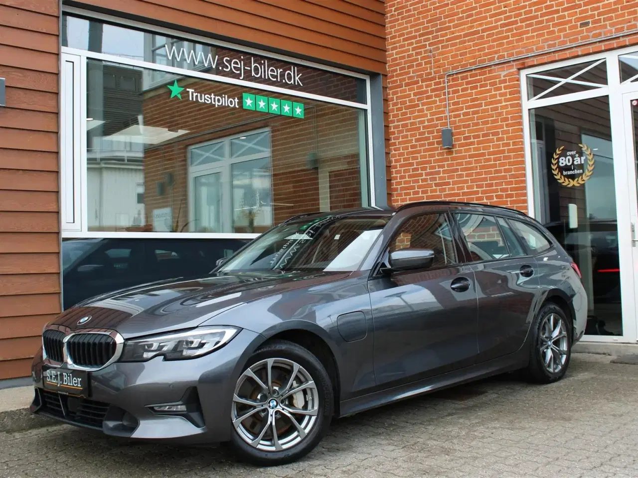 Billede 1 - BMW 330e Touring 2,0 Plugin-hybrid Sport Line Steptronic 292HK Stc 8g Aut.