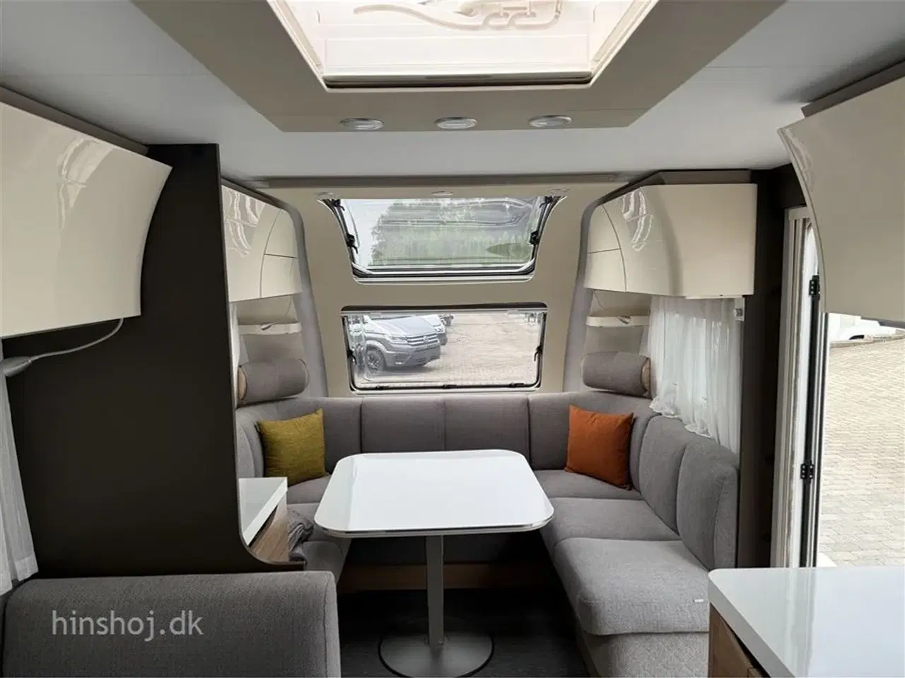 Billede 19 - 2019 - Adria Alpina 753 UP   Lækker vintervogn med dobbeltseng, rundsiddegruppe fra Hinshøj Caravan