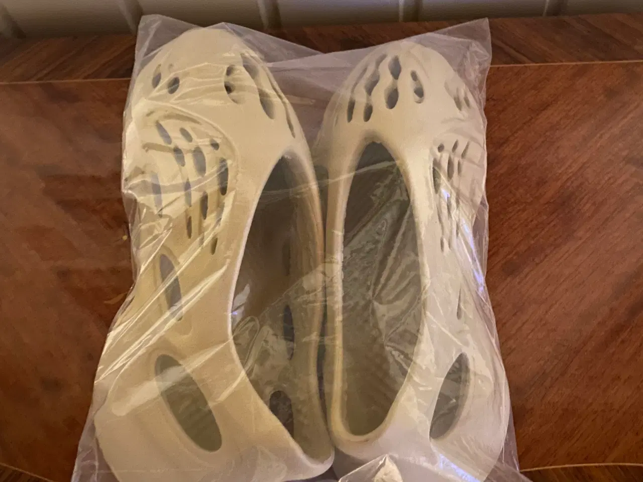 Billede 1 - Foam runners/sommersko