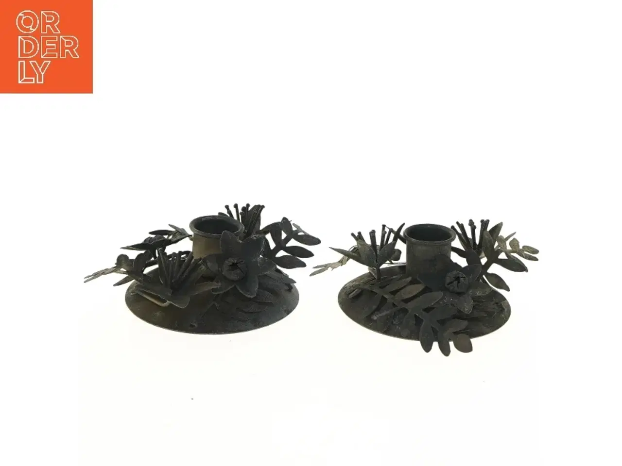 Billede 1 - Dekorative fyrfadsstager i blomstermetaldesign fra Søstrene Grene (str. Ø 9 cm)