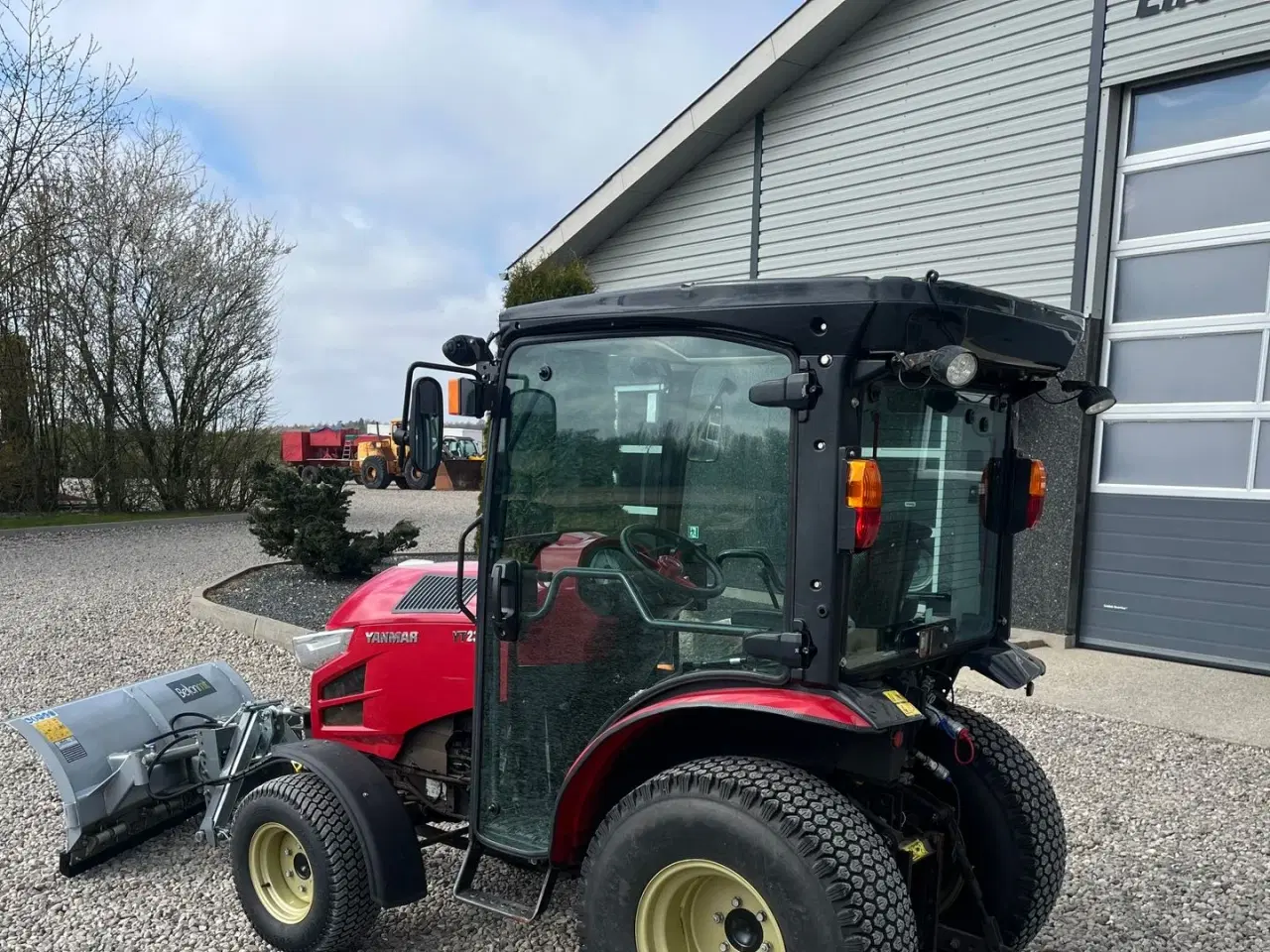 Billede 3 - Yanmar YT 235H 4WD Snow Edition med sneplov og spreder