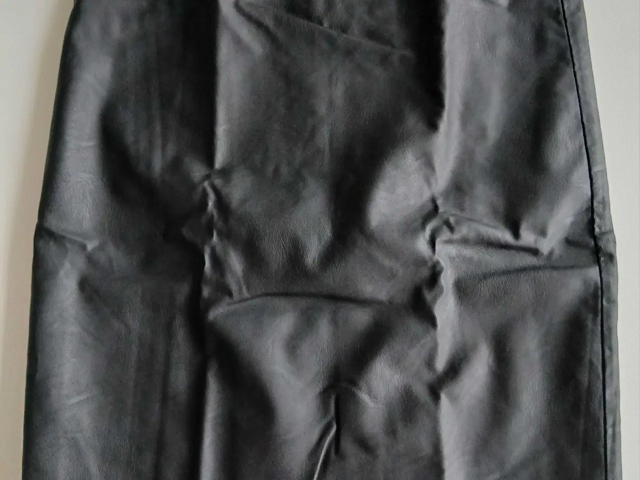 Billede 1 - Nederdel. Sparkz. Small/36