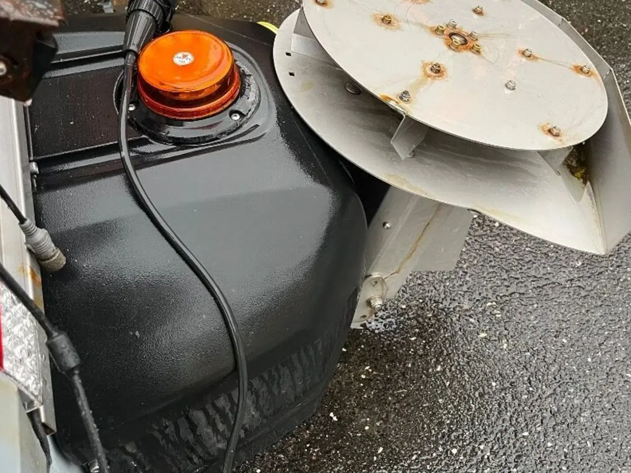 Billede 4 - HillTip ICESTRIKER 850 Ladspreder 12 volt drift.