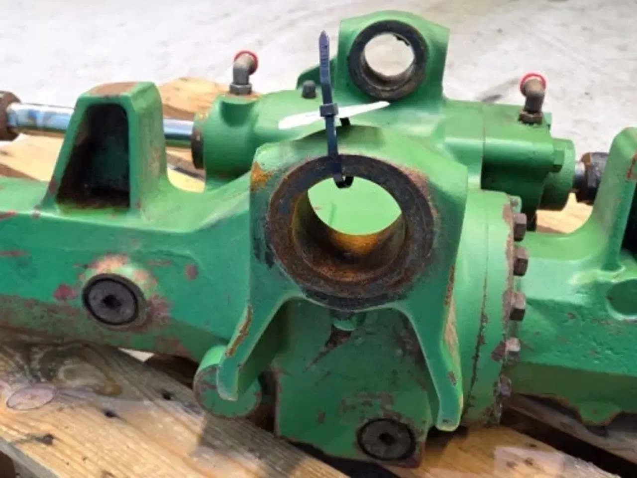 Billede 18 - John Deere 6300 Foraksel AL79153