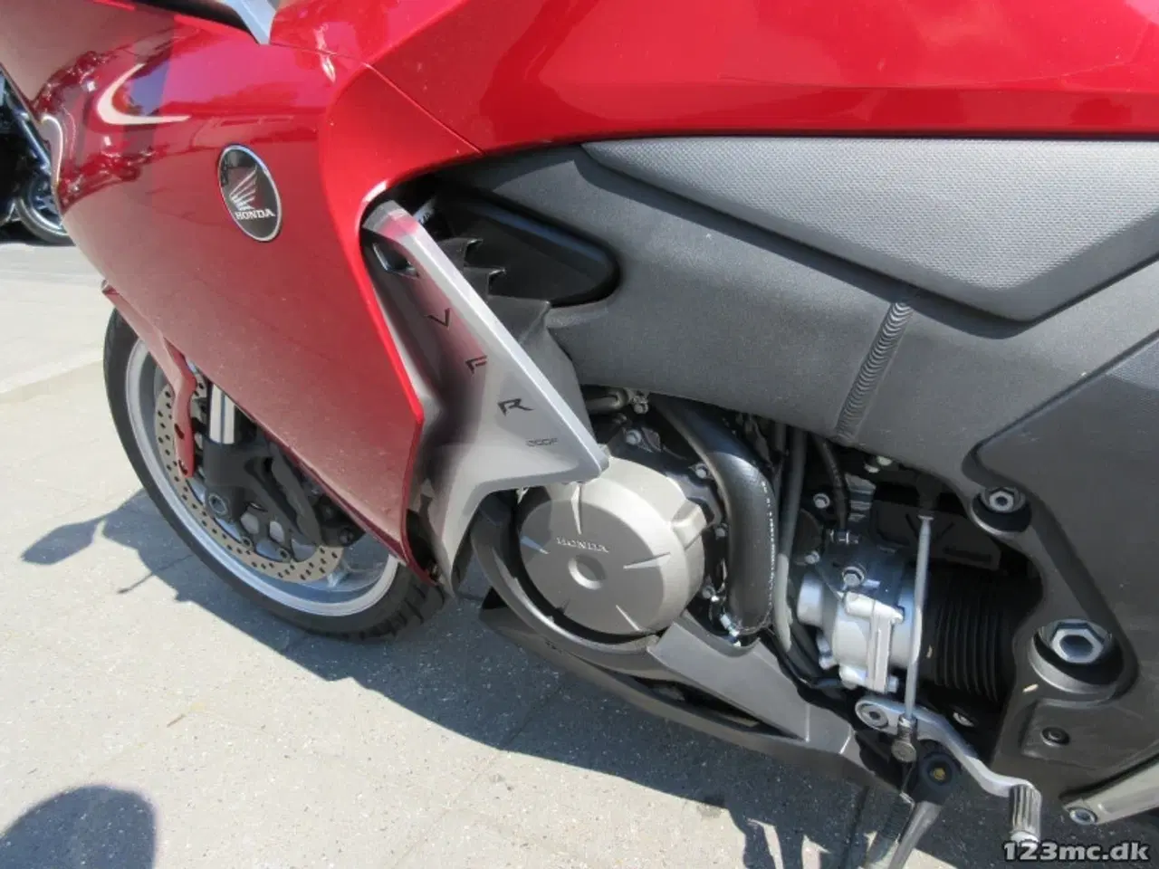 Billede 24 - Honda VFR 1200 F MC-SYD BYTTER GERNE