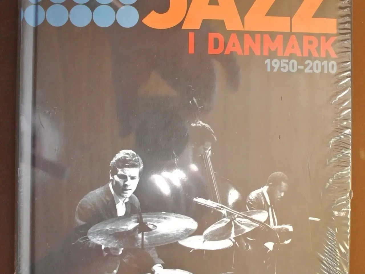 Billede 1 - jazz i danmark 1950-2010 - ny i plast. , red. af o