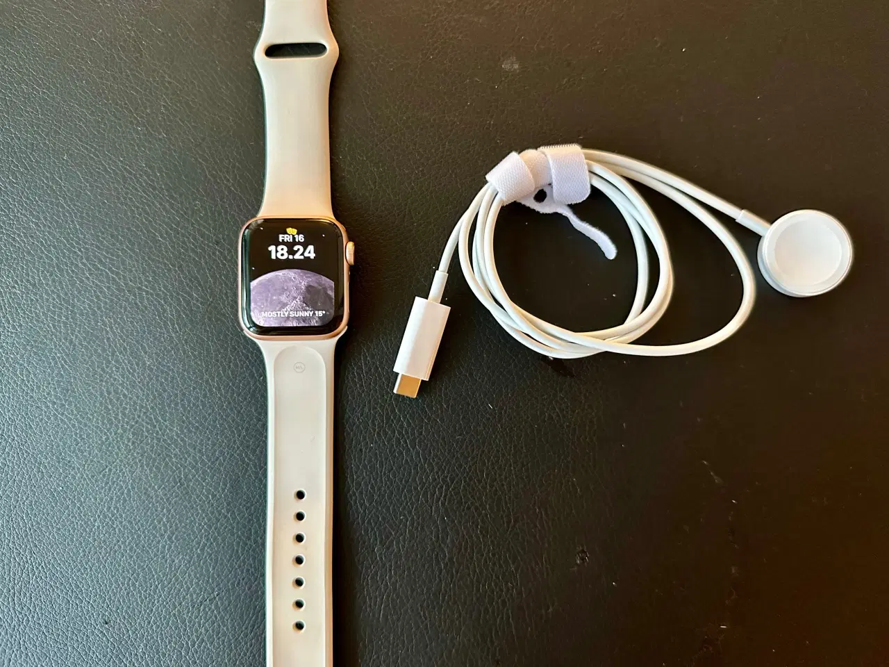 Billede 1 - Apple Watch SE 40mm Gold Aluminium Case with Starl