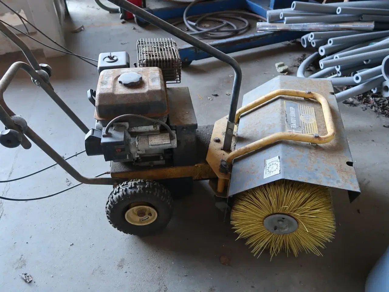 Billede 5 - Fejemaskine