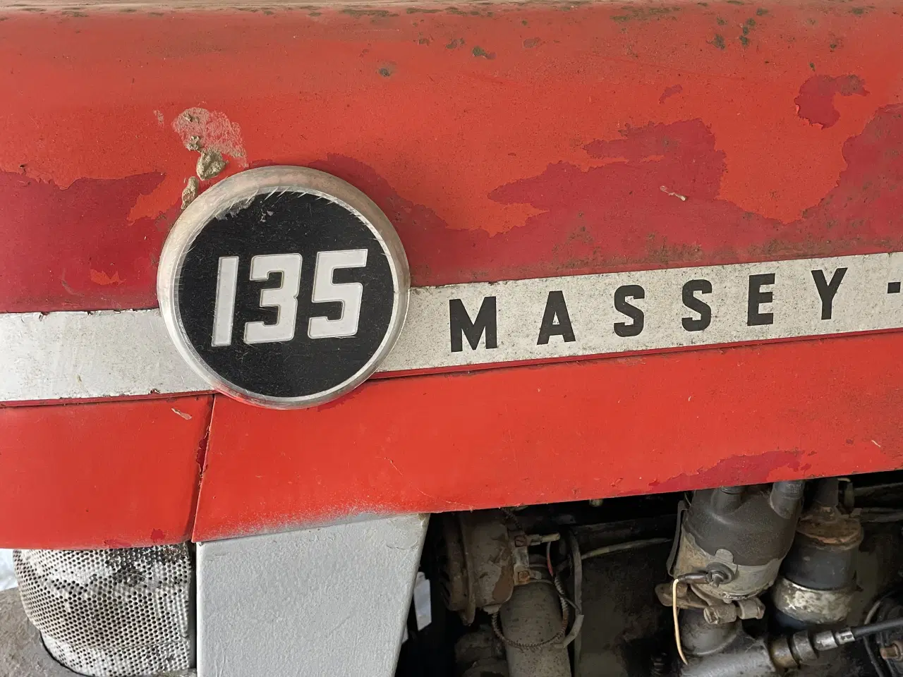 Billede 2 - Rød Massey Ferguson 135 - 1975 - Benzin
