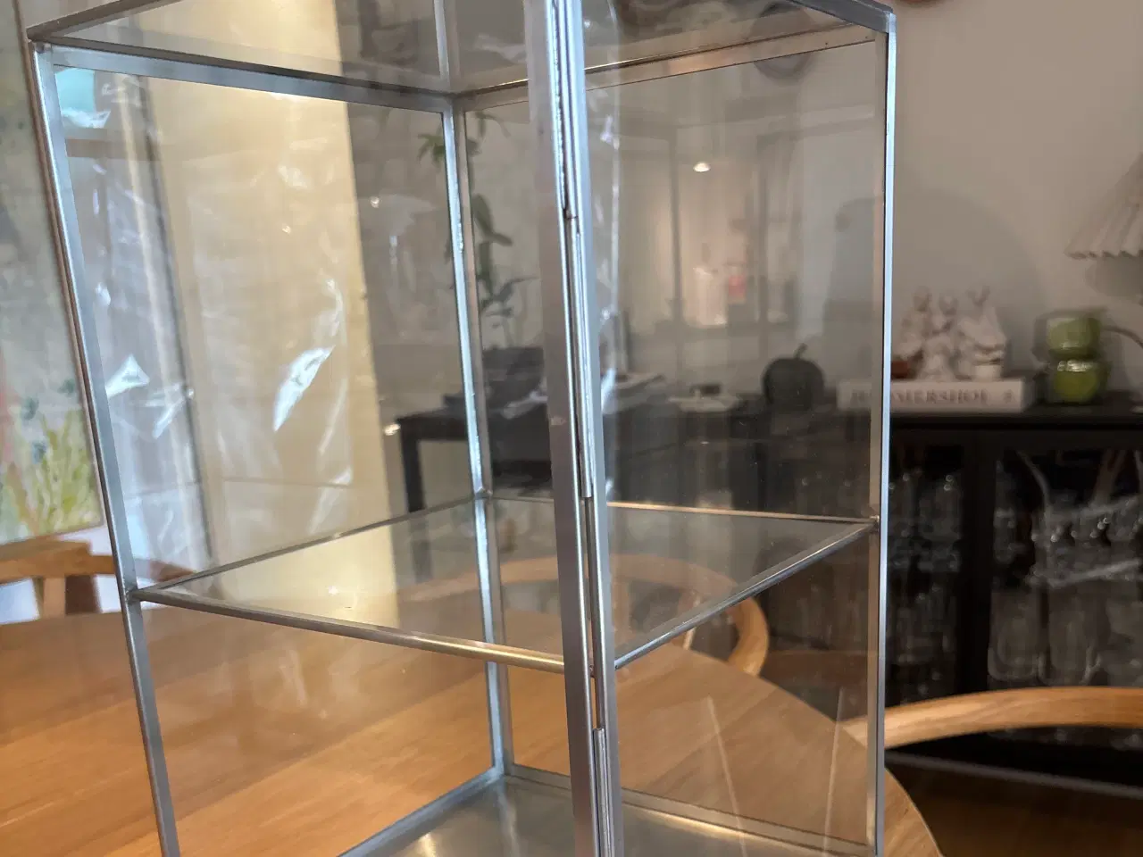 Billede 3 - Glas skab i stål