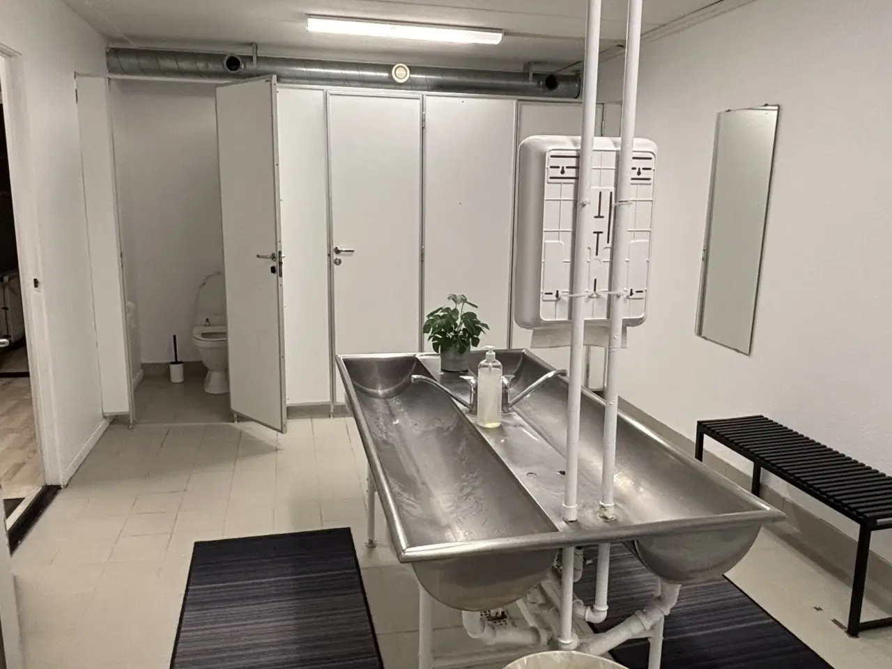 Billede 33 - Billigt lager/kontor i erhvervsområdet i Risskov