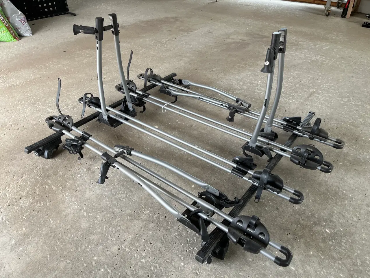 Billede 3 - 4 x Thule cykelholdet Freeride + tagbøjle