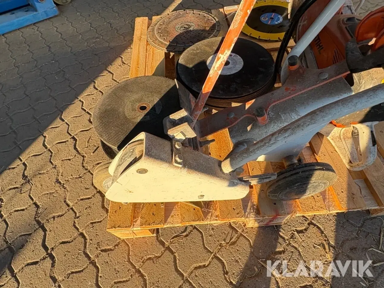 Billede 6 - Skæremaskine med vogn og klinger Stihl TS800