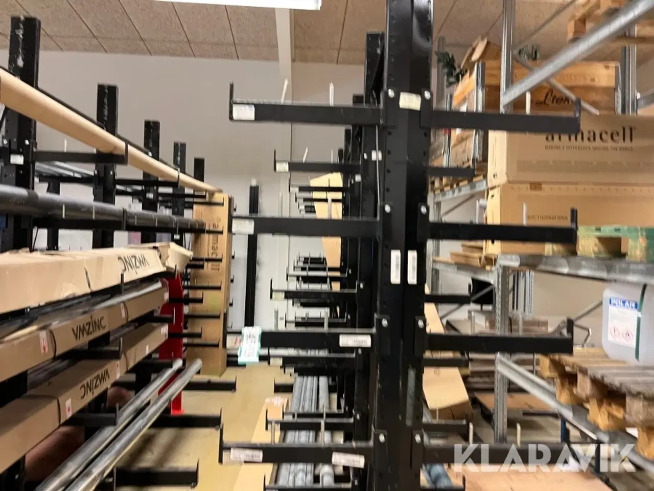 Billede 9 - Grenreol en række