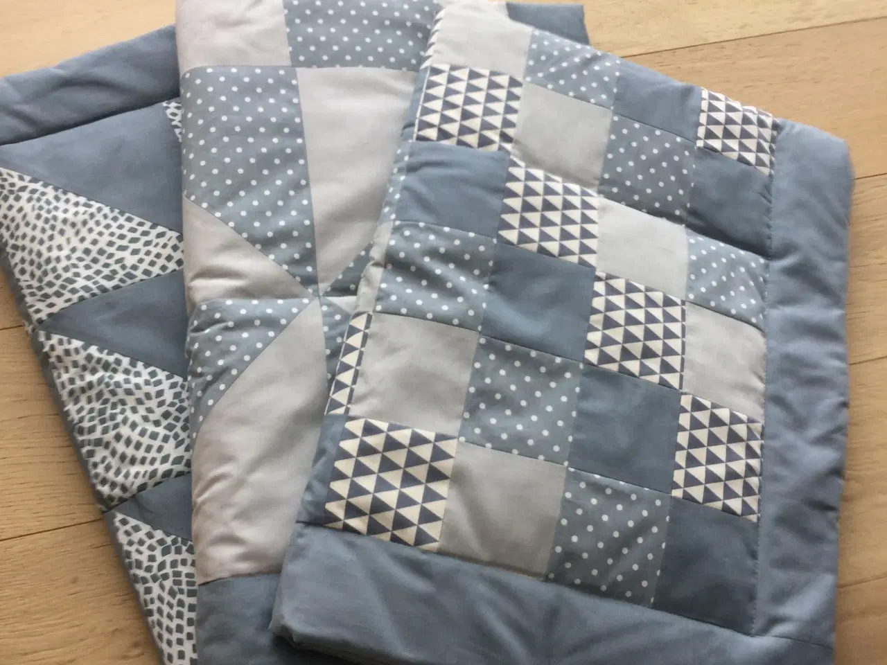 Billede 1 - Lækre baby/børne patchwork tæpper