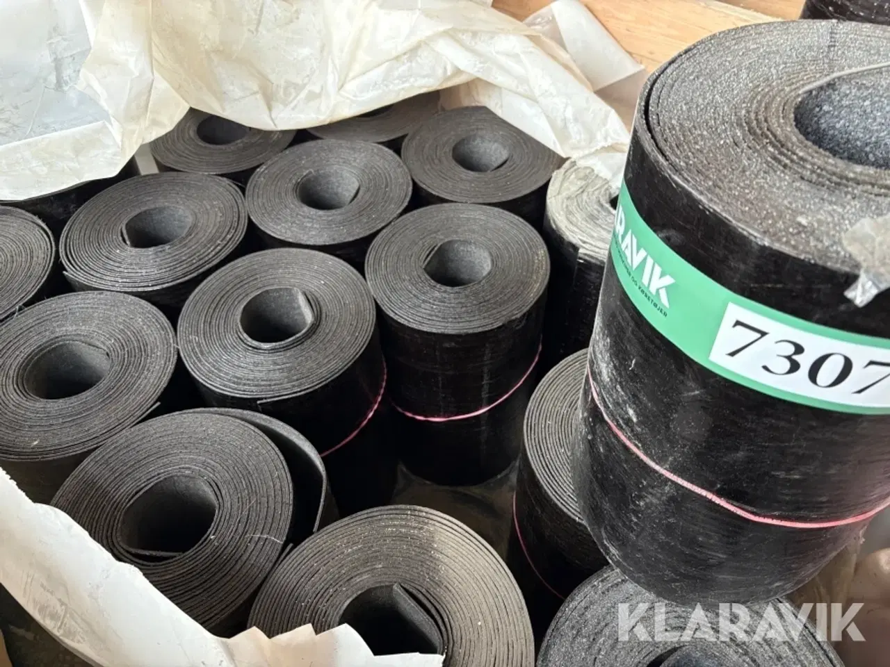 Billede 1 - Underpap uden klæbekant Binné Fint bestrøet cirka 70 ruller