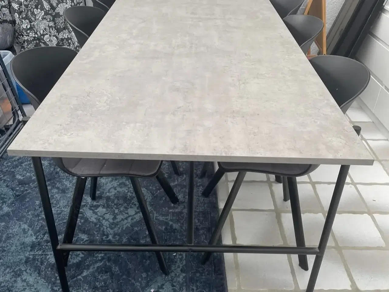 Billede 1 - Spisebord med 6 stole 
