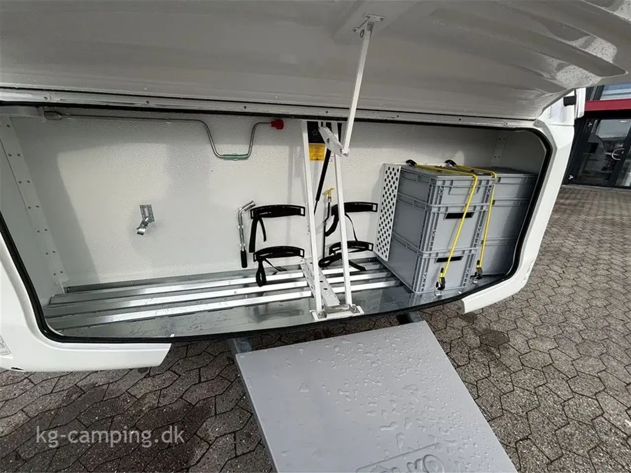 Billede 16 - 2026 - Adria Adora 663 UT Alde Den store nyhed i Adora serien. Enkeltsenge, stort baderum og med Alde centralvarme