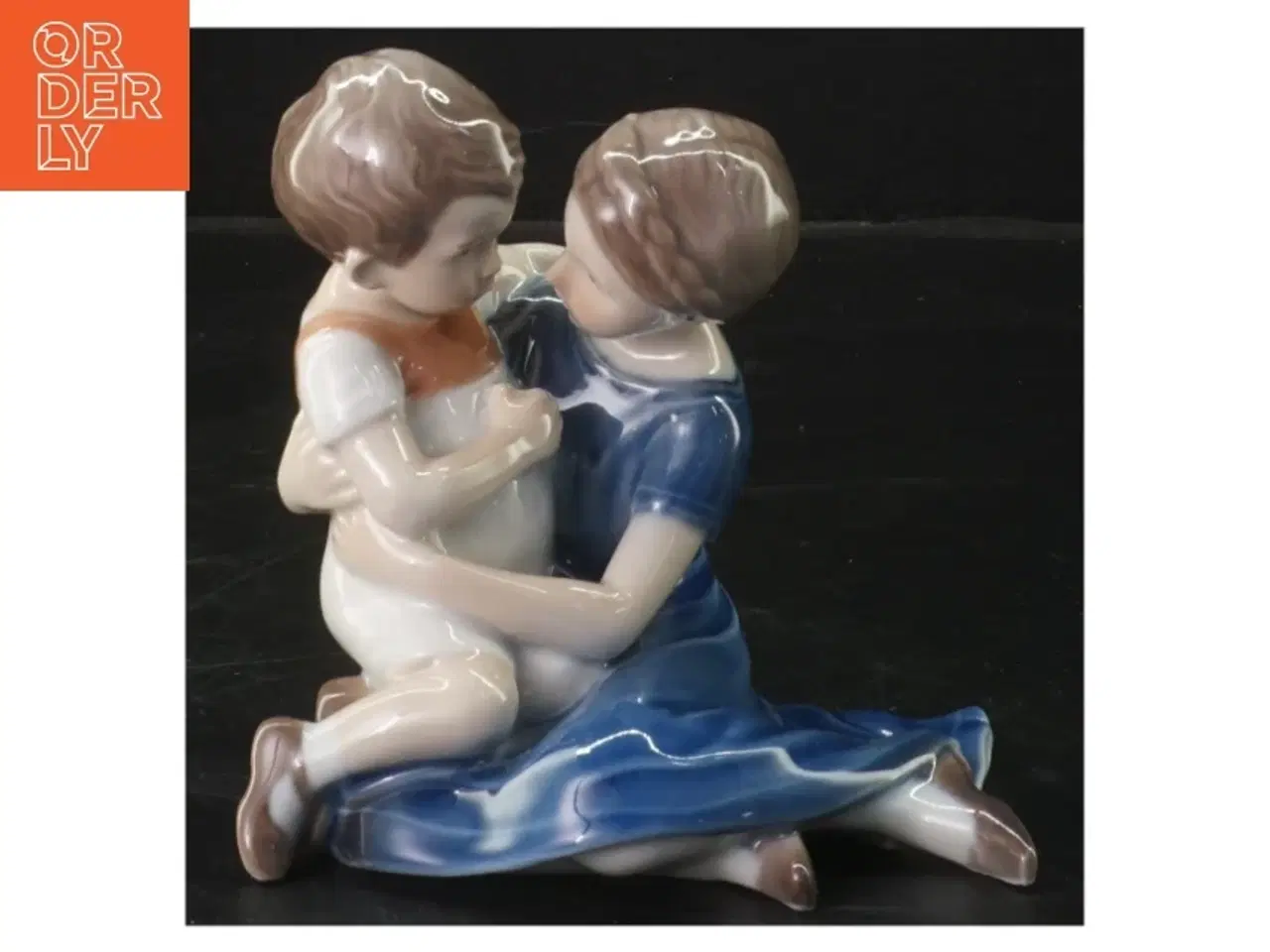 Billede 1 - Porcelænsfigur af mor og barn fra B&G (str.  12x12 cm)