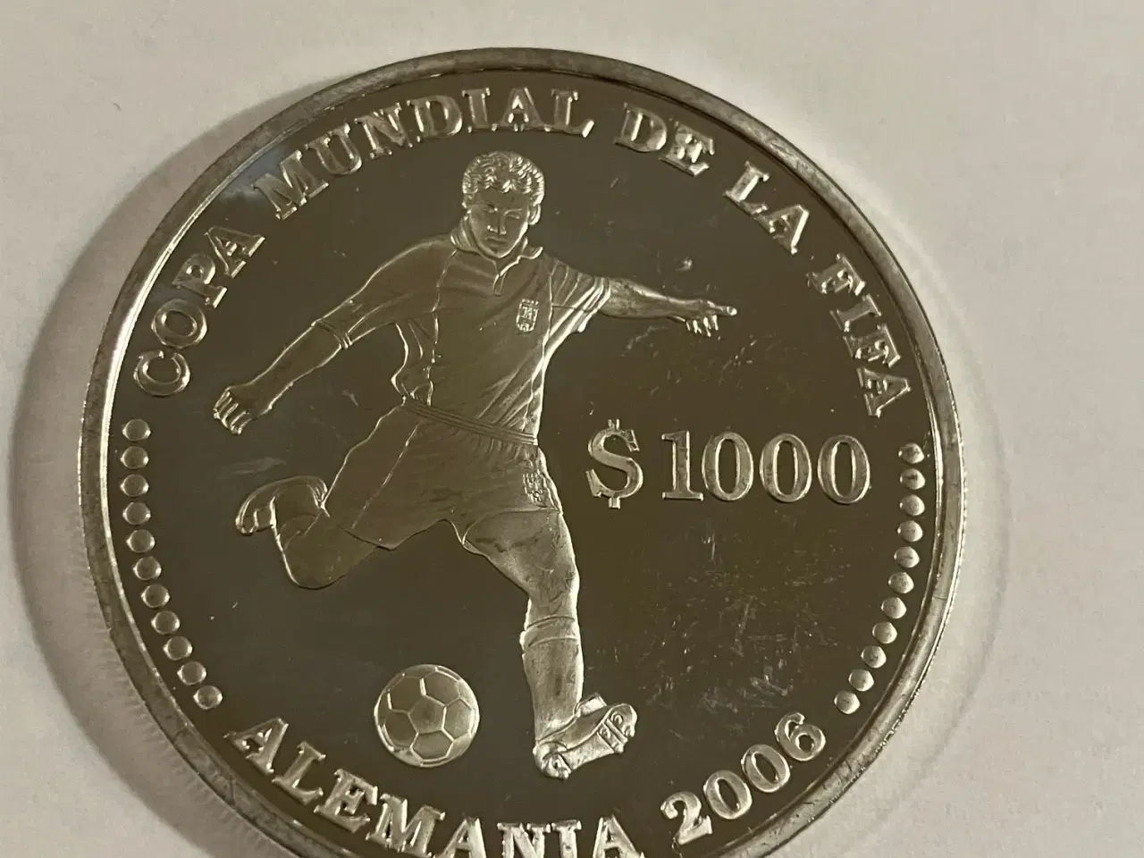 Billede 1 - 1000 Pesos Uruguay 2003 - Silver