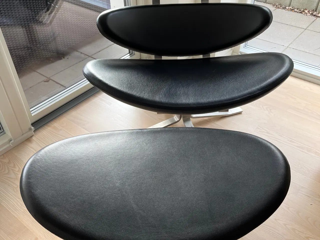 Billede 2 - Læderstol med skammel