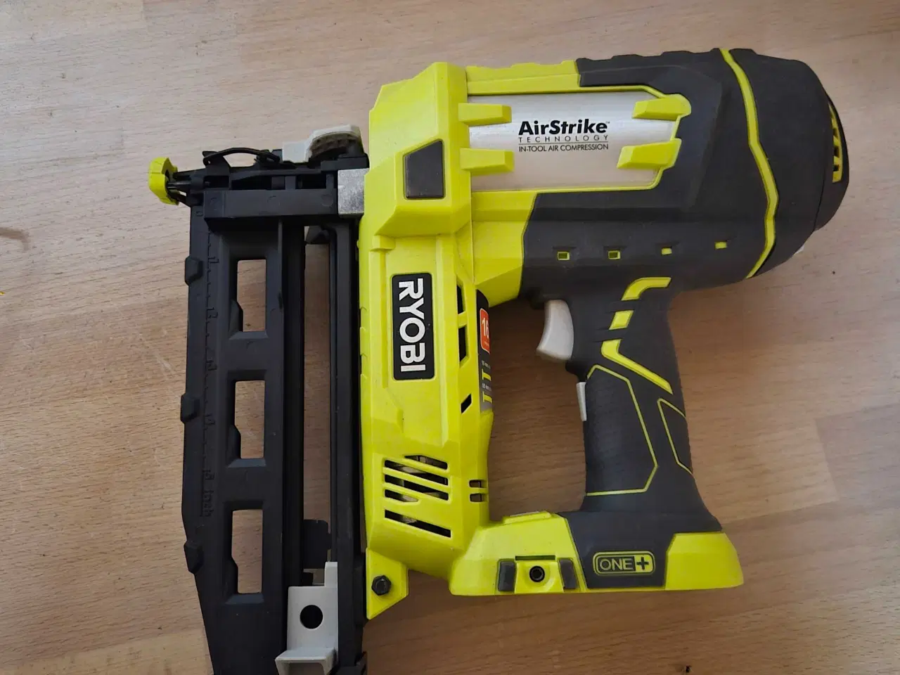 Billede 3 - Ryobi r18n16g dykkerpistol