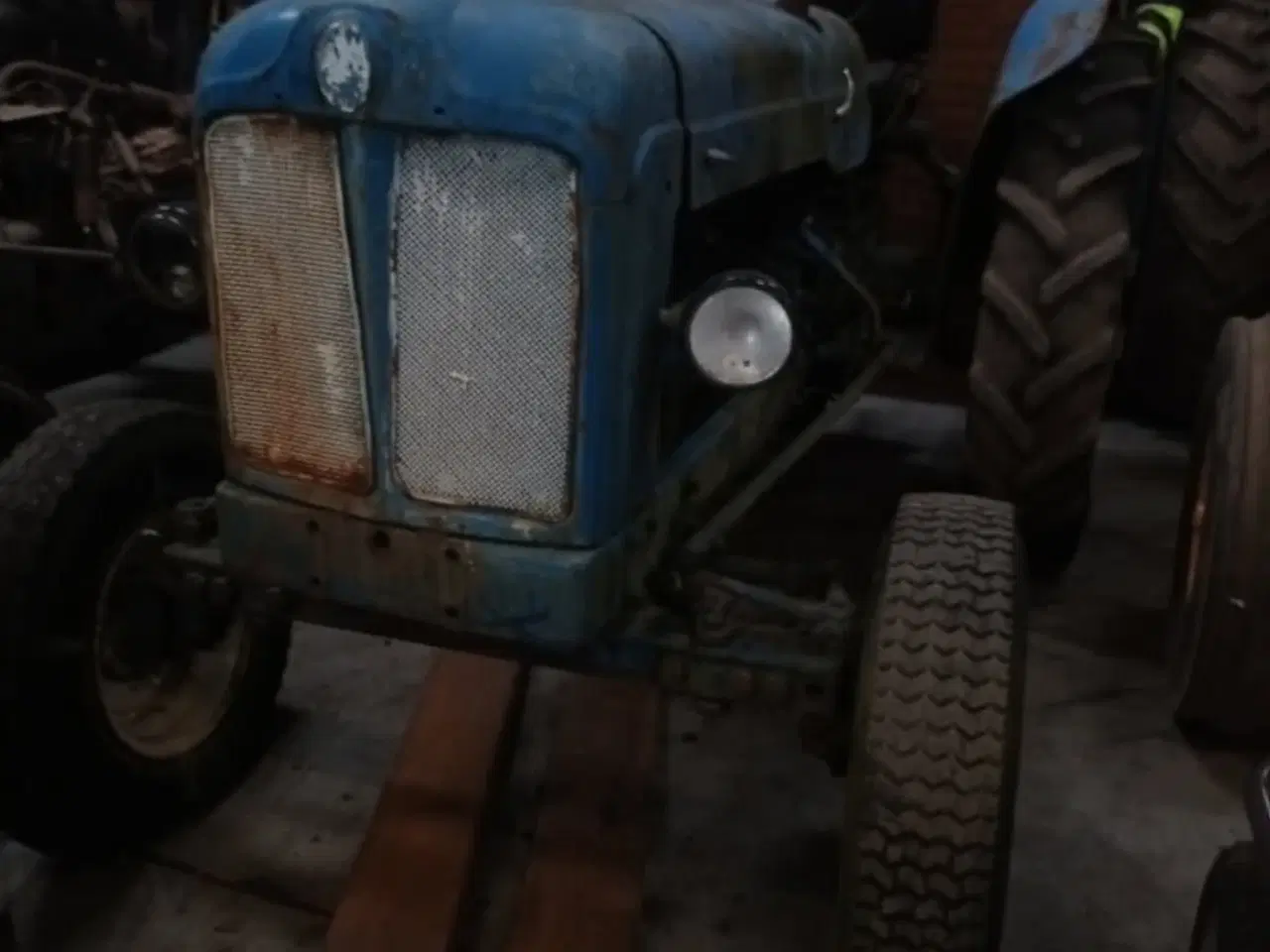 Billede 1 - New fordson major 