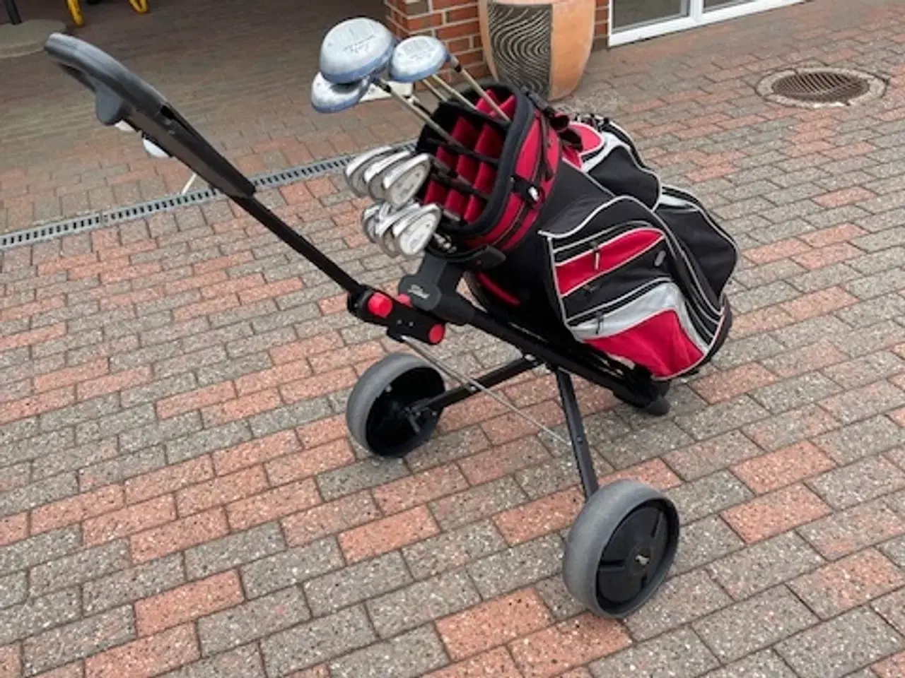 Billede 2 - DUNLOP golfsæt med foldebar golfvogn og bag