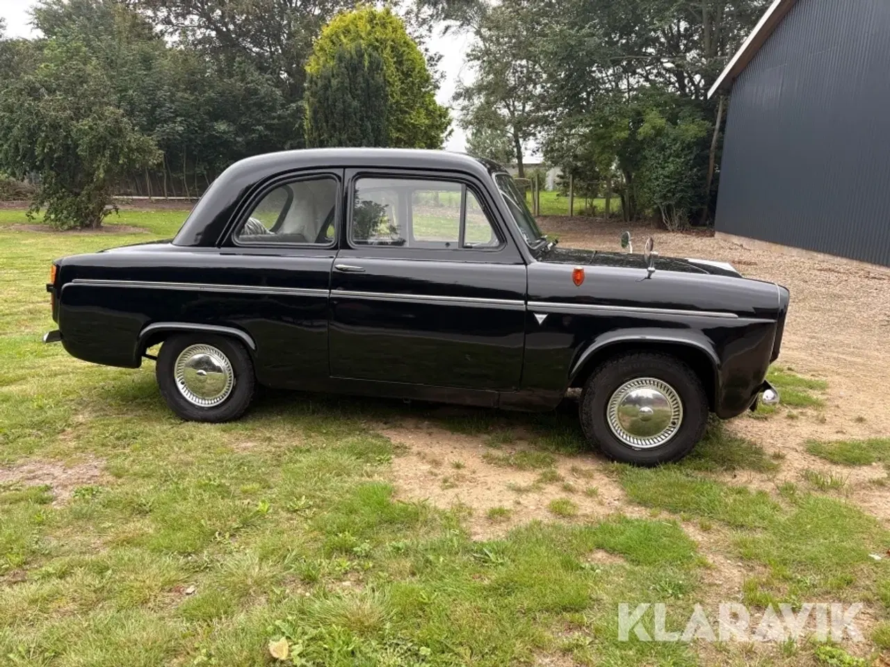 Billede 9 - Veteranbil Ford Anglia 101E