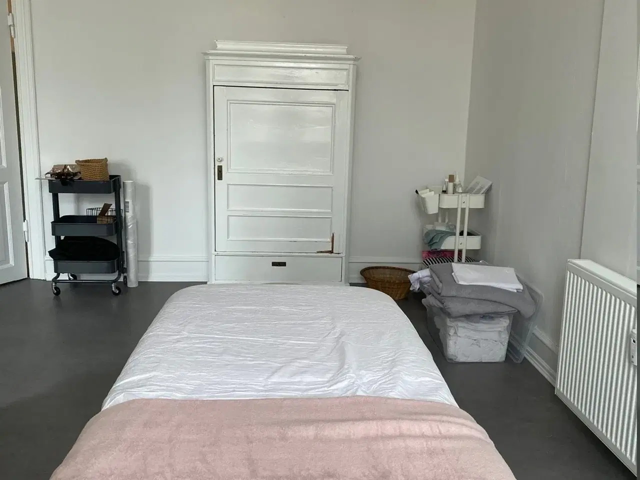 Billede 2 - Ideelt til klinik eller aftenskole.