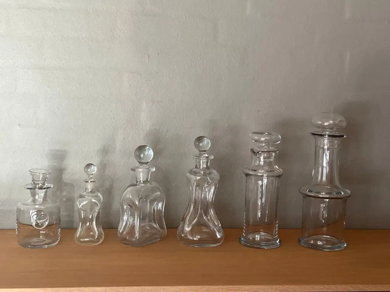 Billede 1 - 6 stk. Holmegård karafler med glaspropper
