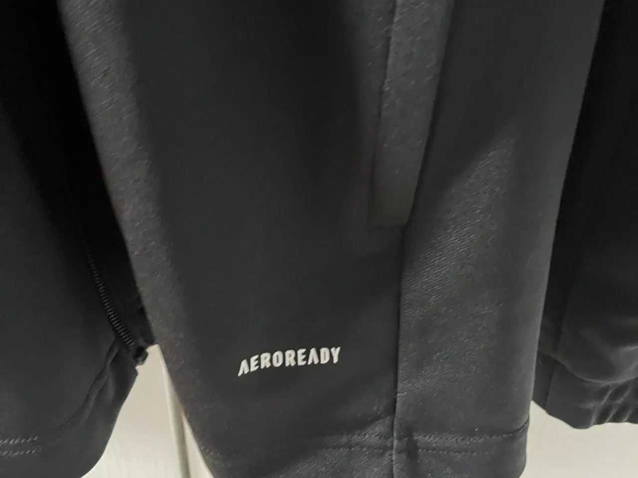 Billede 2 - Adidas træningsjakke str L.  